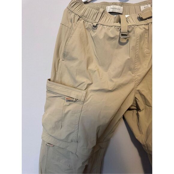 Pacsun baggy tan cargo/parachute/tactical pants size medium - Picture 3 of 4